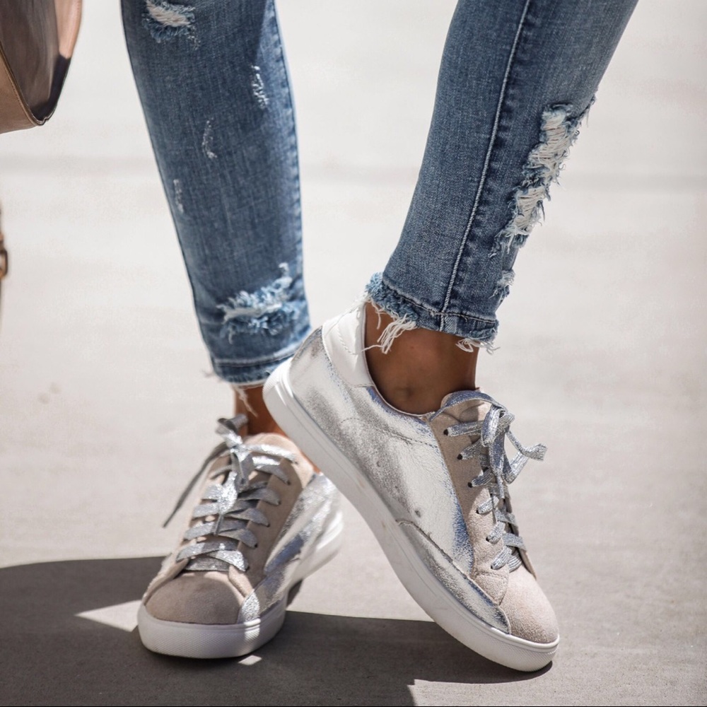 LAST‼️Stardom Metallic Sneakers - Picture 3 of 8